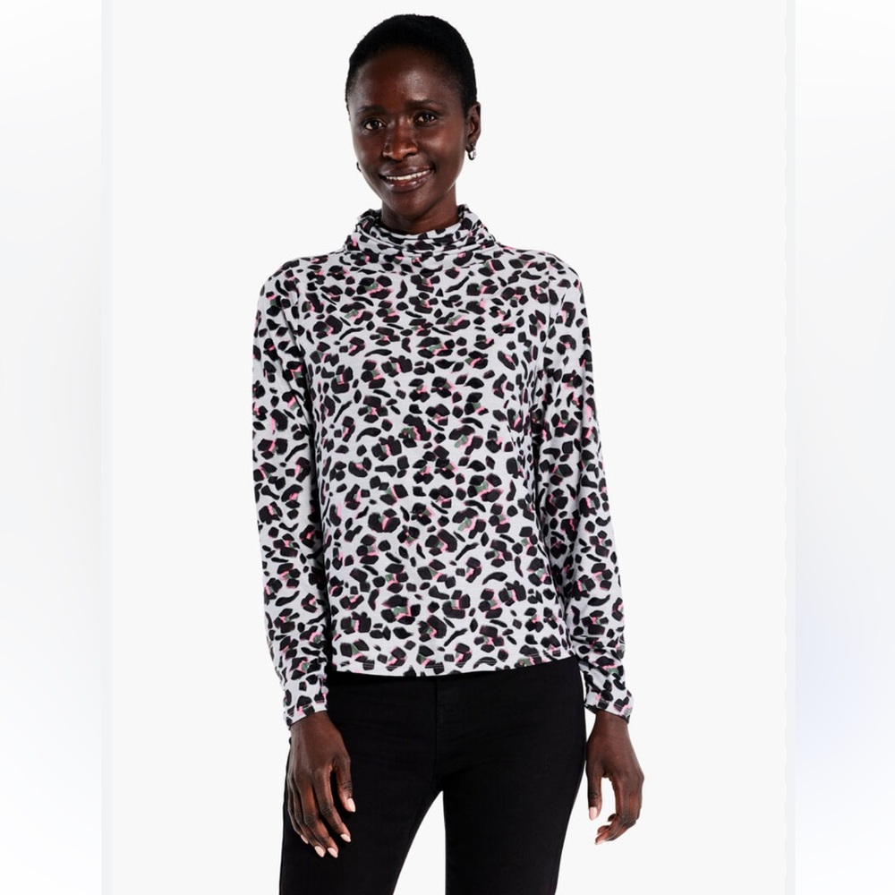NIC+ZOE NWT Long Sleeve Cheetah Gray with Pink Animal Print Pop Top size small